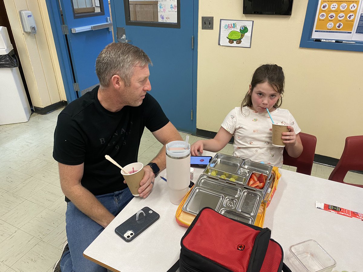 FatimaAcademy's tweet photo. On Wednesdays we have smoothies. @NLESDCA @SISNLESD https://t.co/gqty7caaE2