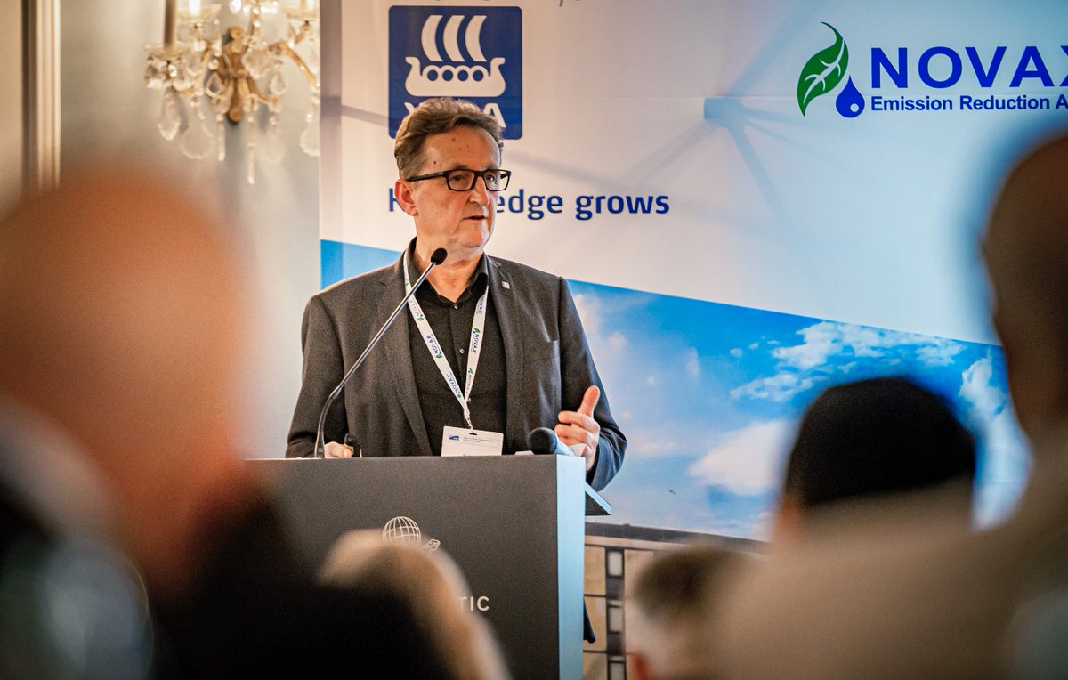 A pleasure and a privilege to accompany <a href="/yara/">Yara International</a> colleagues Jakob Hornberger and <a href="/EysteinLeren1/">Eystein Leren</a> on the stage at #ArgusTFConference in Hamburg to discuss our 
solutions for clean air to breathe and a decarbonised functioning #transport sector 🚙🚌🚛🚜⛴️ 

#AdBlue #CleanAmmonia #Euro7