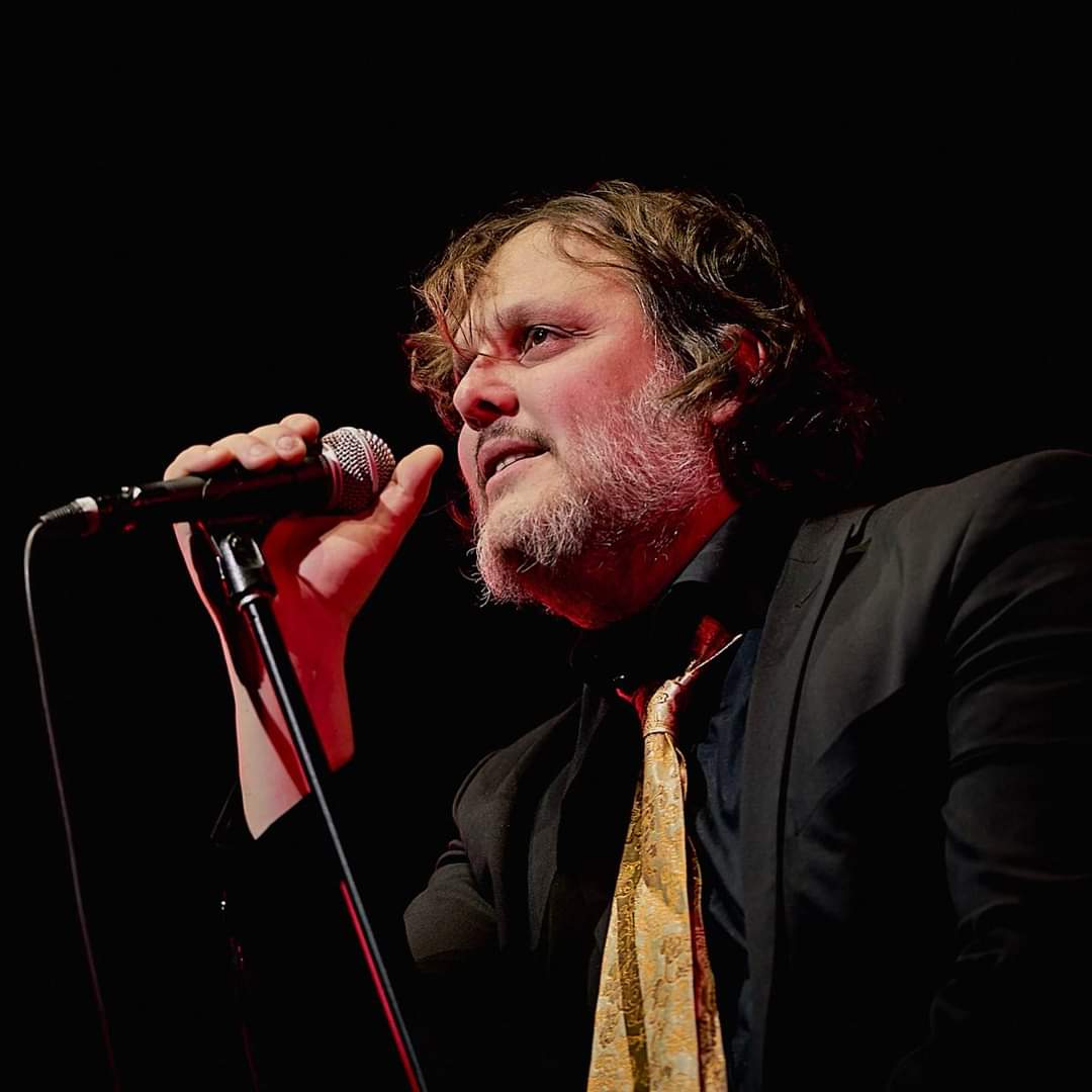 ⚫️ Aux côtés des Cowboys Fringants, Karl Tremblay aura grandement marqué la scène québécoise et contribué au rayonnement du Québec auprès des Français et de toute la francophonie.

Nos plus sincères condoléances à sa famille, à ses proches et à tous nos amis québécois. 

#Hommage