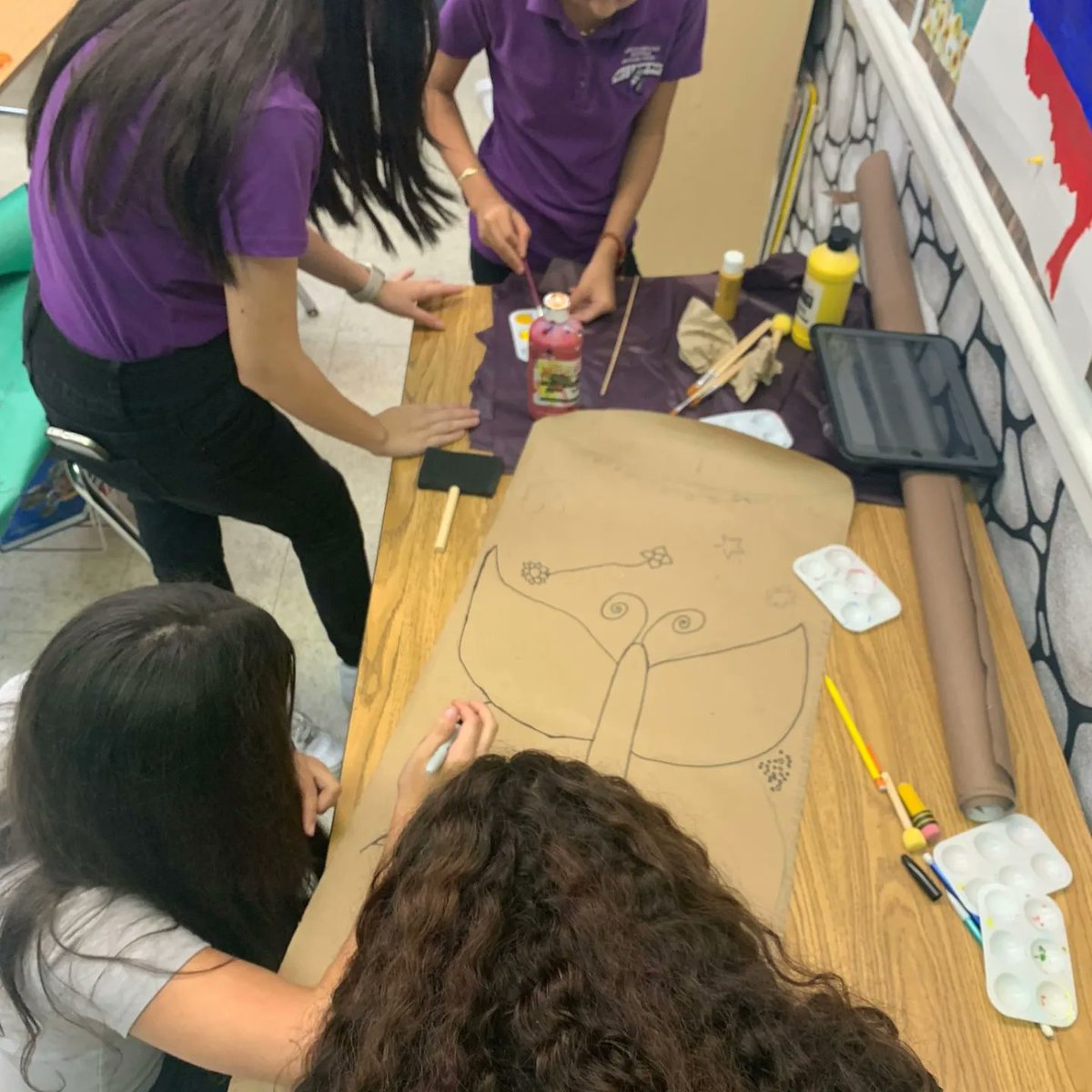 ShenandoahMS's tweet photo. Our Spanish students are so creative! Check out the art and objects as a culmination of what they've learned in class this year. #YourBestChoiceMDCPS #SMSElectives #SMSMuseumsMagnet @MDCPS @MDCPSCentral @SuptDotres @miamimagnets @MariTereMDCPS https://t.co/WmKsCt8lbm