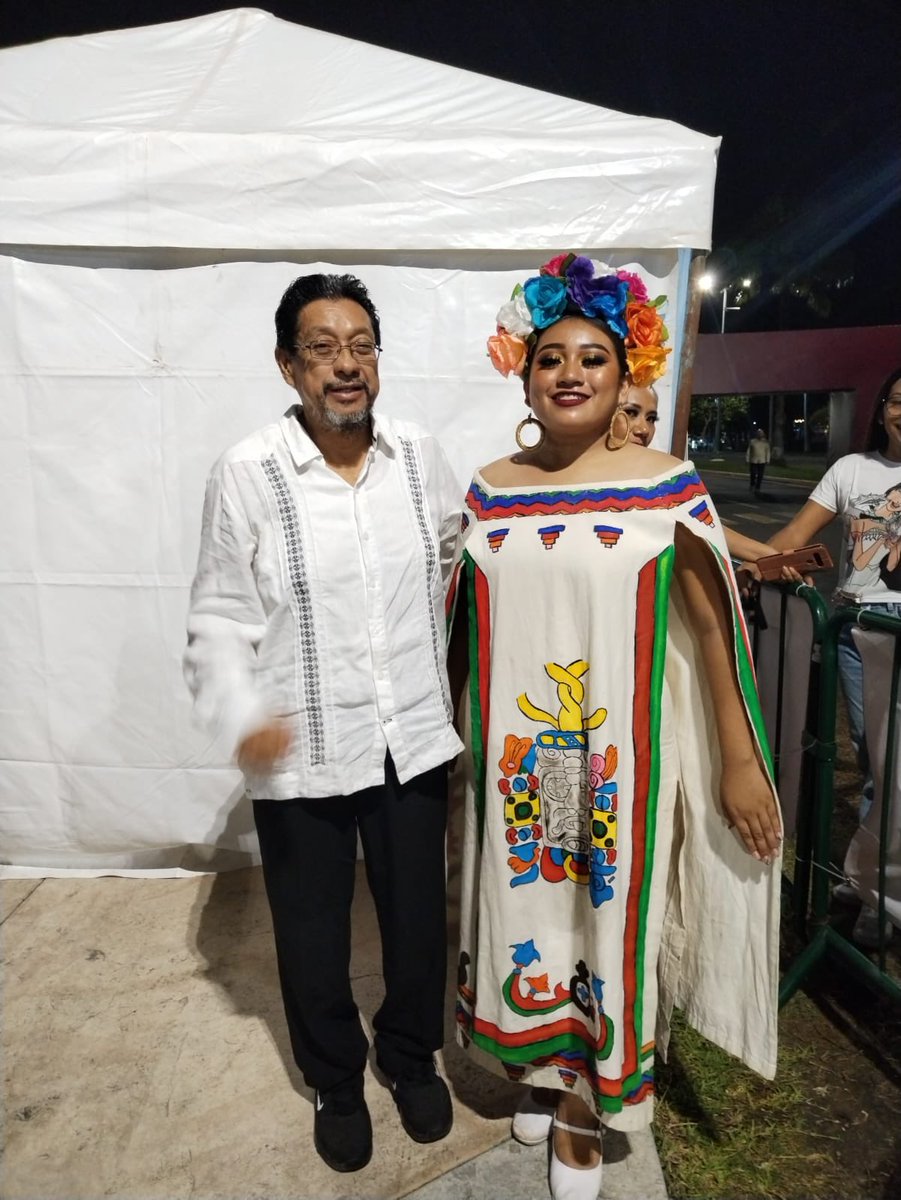 Para el primer barrio mágico de Chetumal es de suma importancia generar estrategias turísticas para atraer gente extranjera, tiene un gran potencial de ser el mejor barrio mágico del país #barriomagico #chetumal <a href="/MukulOmar/">Roger Omar Pérez Mukul</a> <a href="/omaralpuche/">omar alpuche leal</a> <a href="/mayteepp/">𝑀𝒶𝓎𝓉𝑒 𝒫𝒶𝒸𝒽𝑒𝒸𝑜 ♊️</a> <a href="/eddie_cupul/">Eddie jesus cruz cupul</a>