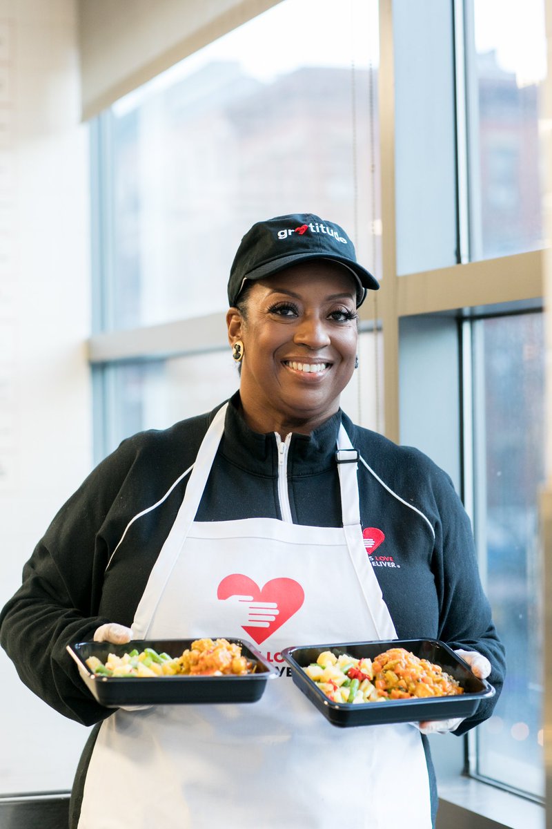 godslovenyc's tweet photo. Board member Melba Wilson served all the love this morning with @HodaAndJenna @TODAYshow ahead of our largest Thanksgiving yet! Find out how she makes her famous @melbasharlem eats and how we’re delivering 15,000 feasts across NYC. https://t.co/22FgrsEQhJ https://t.co/ZHMZa73t2f