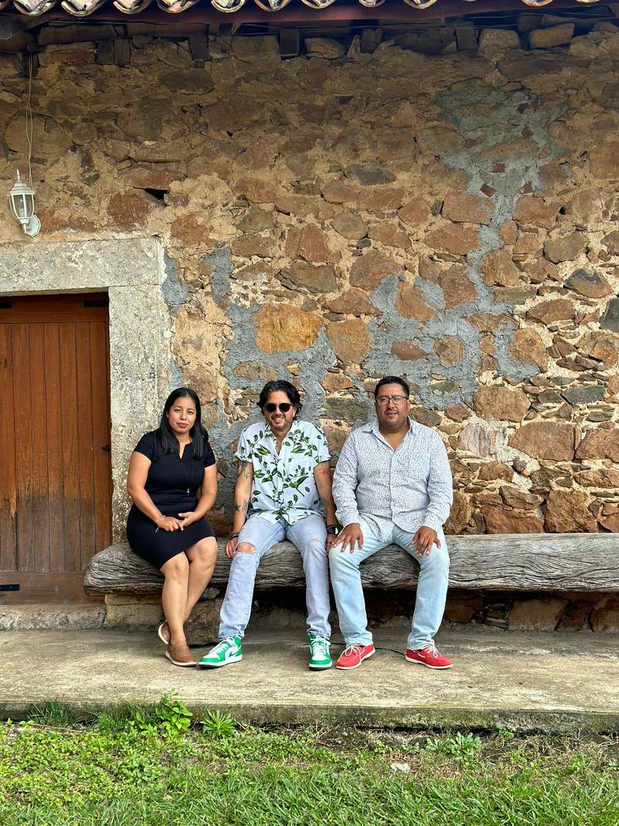 EduardoFloMa1's tweet image. Gracias a mis increíbles amig@s @Juliet_AlbHern @Omar_Dom_V @HermiloMO y @GomezRamFili por abrirme las puertas de San Simón de Guerrero y Tejupilco. Momentos que se quedarán conmigo por siempre. ¡Son l@s mejores anfitriones! 🌄🌿 #EquipoADMM