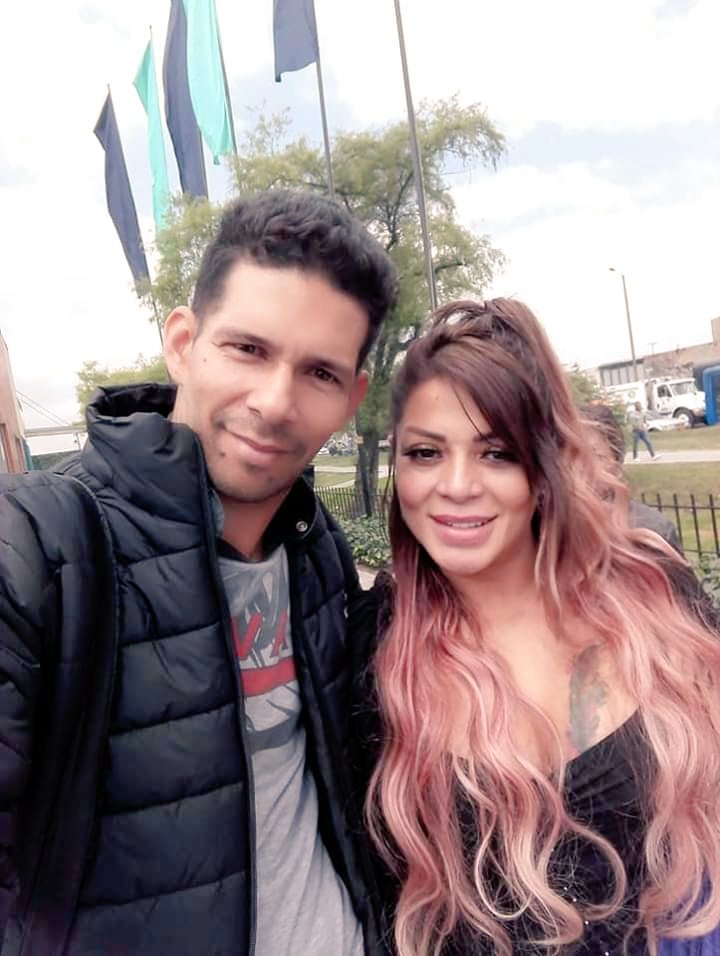 JORGEAKAMPOSS's tweet photo. @Marbelle30 quisiera tener la oportunidad de llevar a mi suegra a conocerte,he hecho todo lo posible, comprar entradas,concursos, los programas de TV que has ido,pero no he conseguido,quisiera algún día tener el chance que ella te conozca y decirte la admiración que tiene por ti https://t.co/eg8THniQPc