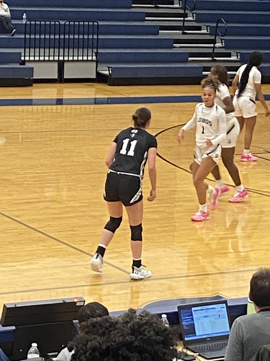 shark_united's tweet photo. Went on o sneak in one of the lady Sharks @alicecthackston keep working Coach is moving around the metroplex watching proud of you https://t.co/ugaspYzB7I