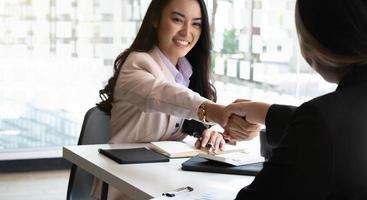 lionelfarr's tweet photo. Many of us shy away from the negotiation process, for a slew of reasons. If you need to hone your negotiation skills, read on. https://t.co/L4h6MedjvZ