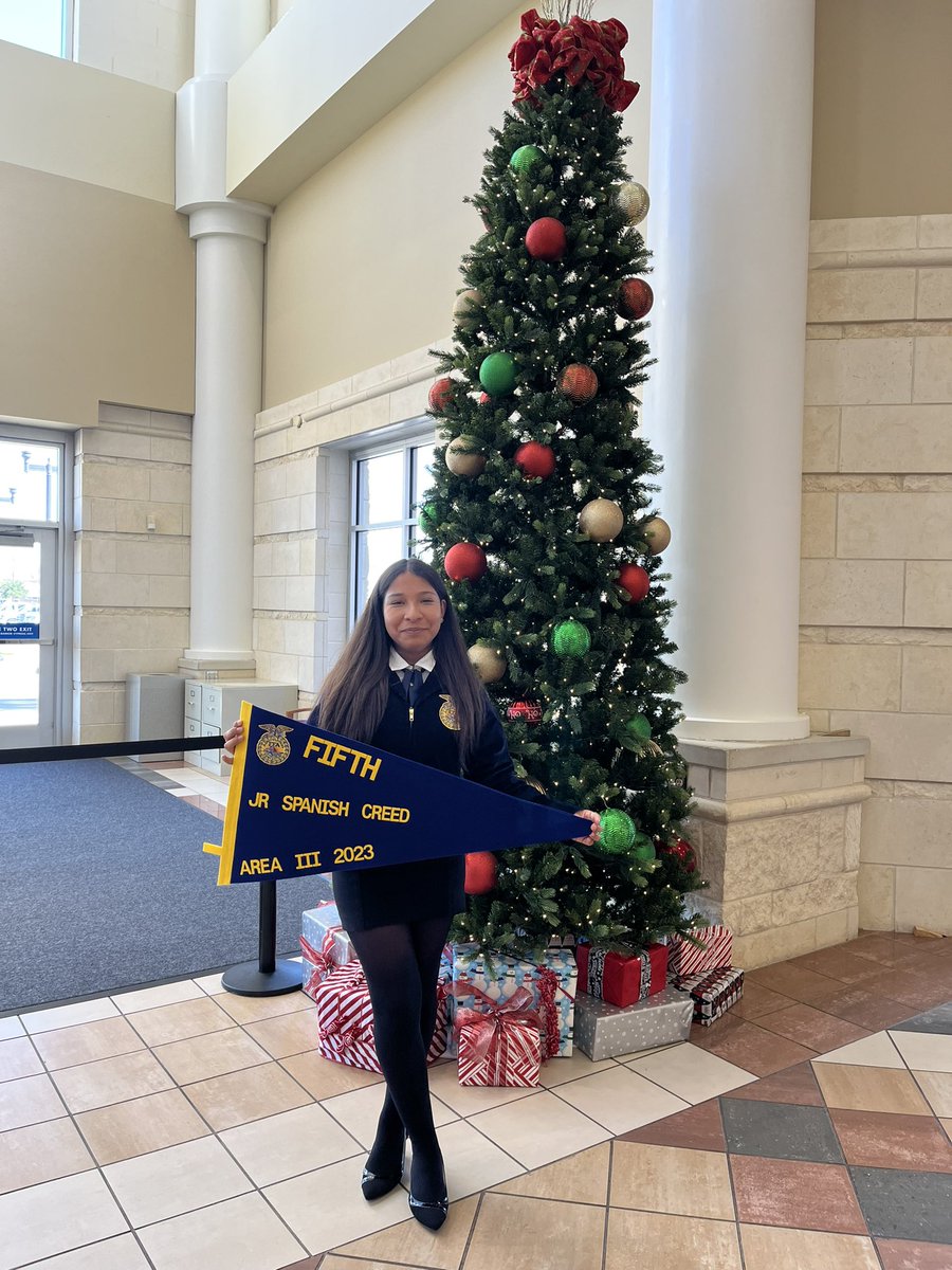 FFAHightower's tweet photo. So proud of this young lady, first time competing in the Greenhand Spanish FFA Creed speaking contest. 2nd at District LDE and 5th at Area LDE!
#hhsffa https://t.co/PbykdPHQhn