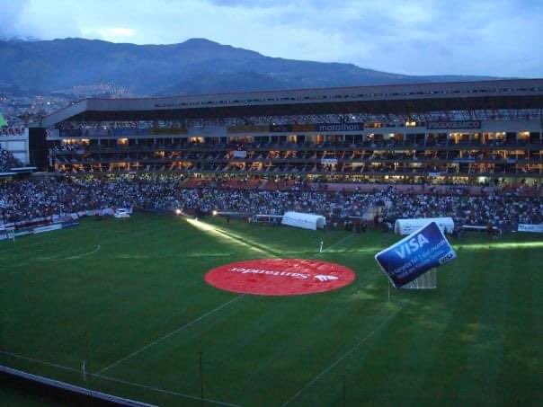 Soy de LIGA A MUERTE desde que nací! Los Molestina <a href="/fmolestinae/">PANCHO MOLESTINA</a> <a href="/jamolestina/">José Alberto Molestina E. 🇪🇨</a> son mis bros, excelentes personas y profesionales! Cuando ganamos la final de la Libertadores José A estuvo con nosotros celebrando a todo pulmón como un ALBO-ECUA más! Basta de linchamiento mediático!