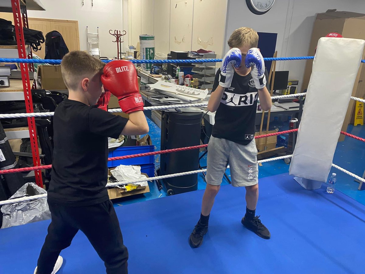 ScrappersGym's tweet photo. SCRAPPERS GYM SESSIONS
Mondays:
 6-6:45pm Age 5-8 years
7-8pm Age 8-14 years
£5 per session

Tuesday 6.30 - 7.30pm 
Box for Health mental health session
Cost: Free

Wednesday 6 - 7pm Boxing for Beginners
Age 16+ £5 per session

Fridays 11-12pm 
Disability Session 
Cost: Free https://t.co/u6RTGcqAL1
