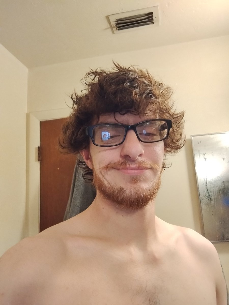 TheeGodLee's tweet photo. Hair go brrt https://t.co/dwOlfbemiW