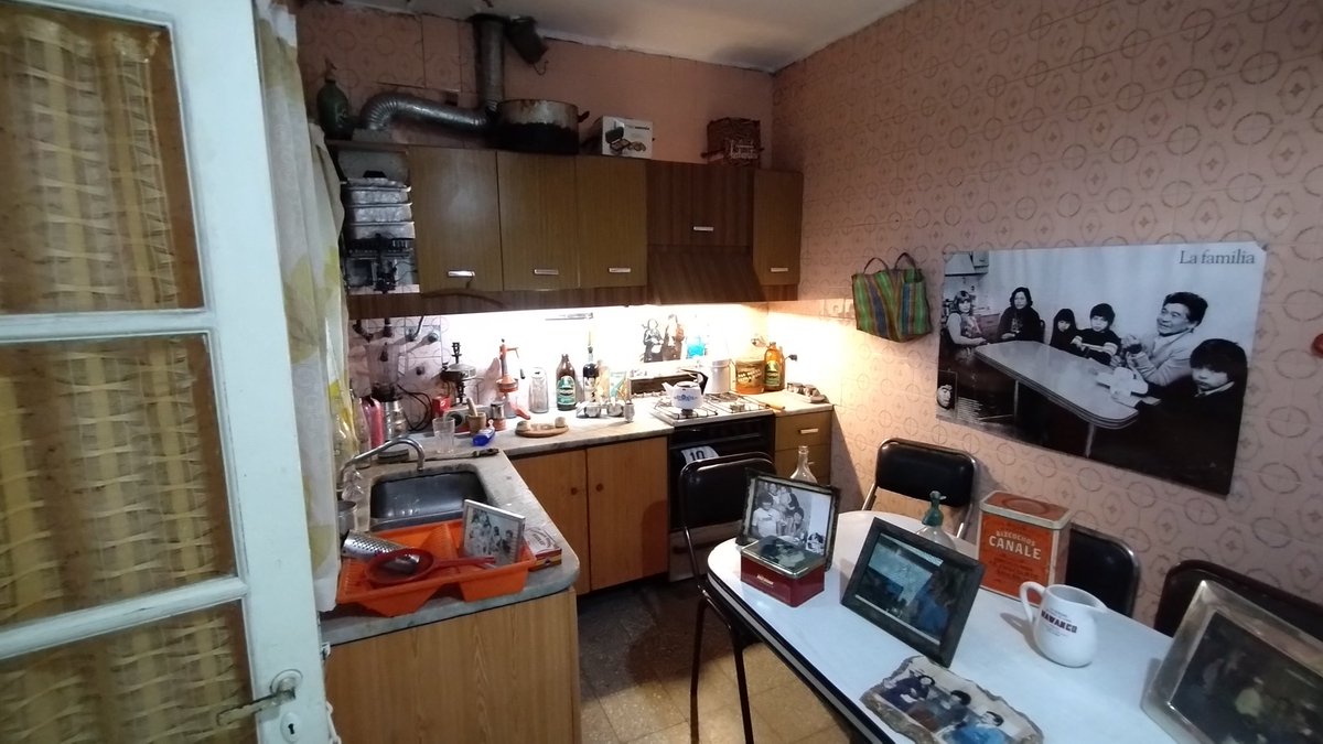 superlogico2014's tweet photo. Ayer cene en la casa museo del Diego en la Paternal, pocas cosas me sucedieron más movilizantes que esta experiencia.
Adjunto fotos.
Te extraño todos los días Diego. https://t.co/pvrf3XNgLd