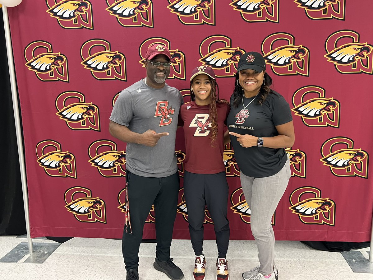 CWGirlsBball's tweet photo. Congratulations to @AthenaTom2024 and her family on signing her letter of intent to play for Boston College today! Another collegiate education paid in FULL through the hard work and success of basketball!
#EaglesToTheNextLevel
#OfficiallyOfficial https://t.co/nMU7XEnO6o