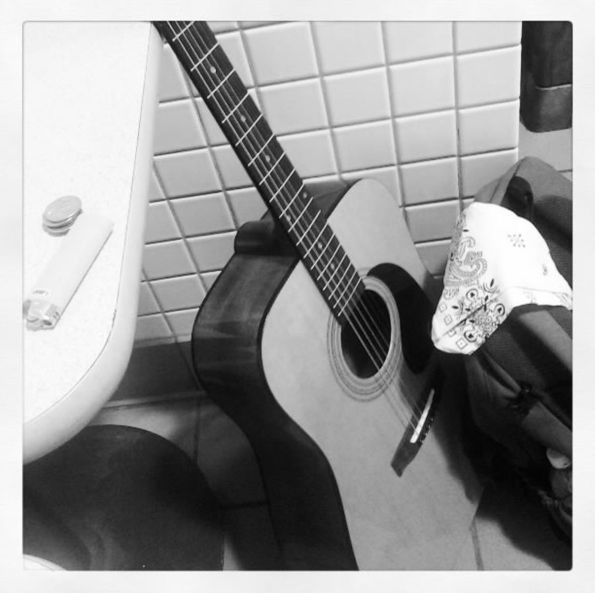 Loagz_Beatz's tweet photo. The first pic was when I was homeless and living out of my backpack. I took it in a bathroom. I had $0.75 and a lighter.

The second is current. If I can do this anyone can. Don’t give up. https://t.co/dROfMsd3tt