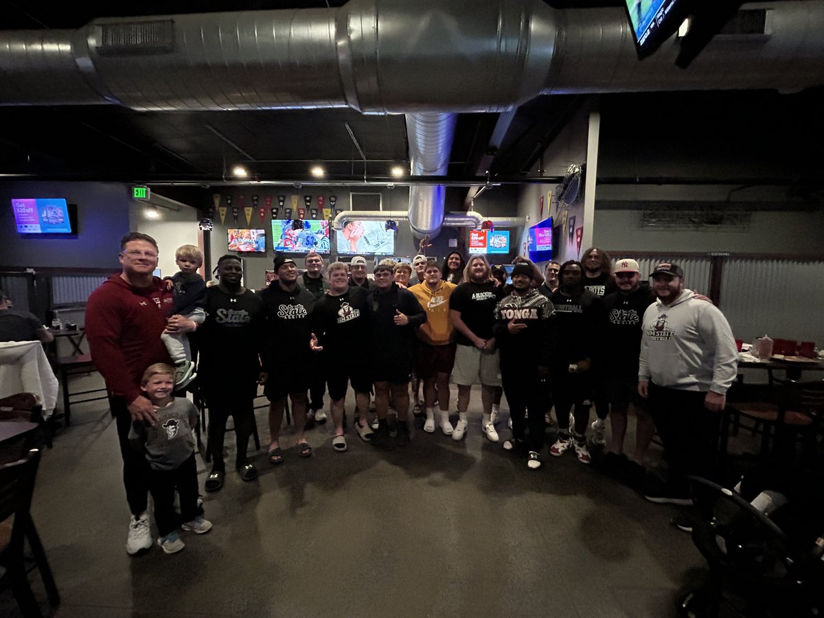 Family dinner <a href="/TheGameSprtsBar/">The Game LC</a> 

#ABlock