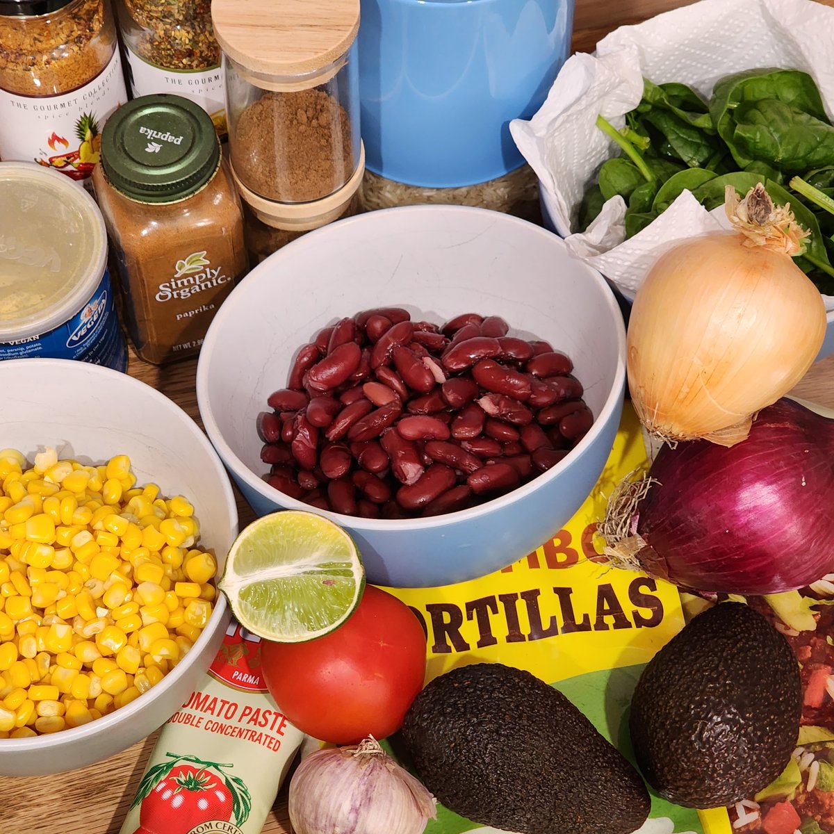 FriendlyCooks's tweet image. We made some of our fresh food favourites💚 Grilled Veggie Sandwich, Burritos + Risotto. Thanks for such a lovely week + thanks @eatatdads for letting us host your kind and amazing community.👨‍🍳 #cooking #Food #HealthyEating #FoodieBeauty #veganfood #streamer #stream #twitch