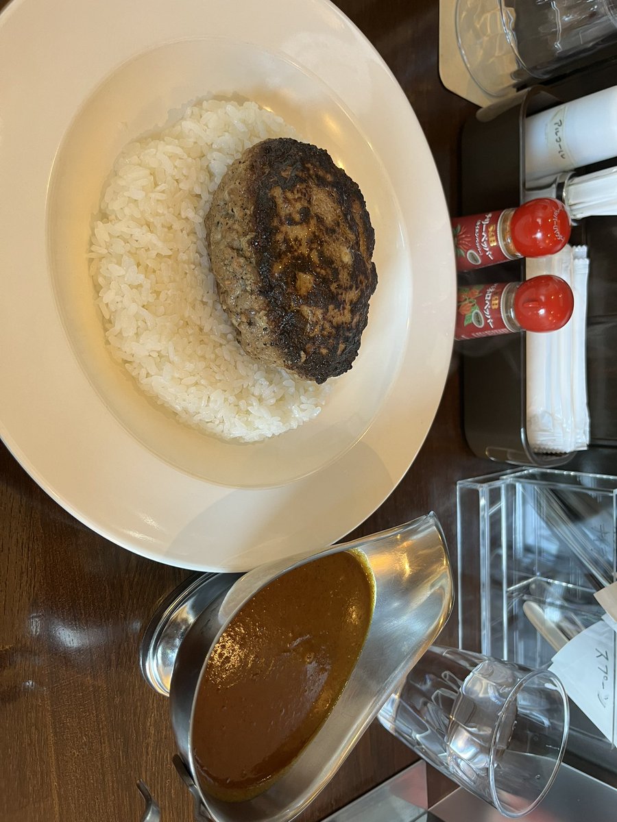 wawa___02's tweet photo. ハンバーグが美味すぎて北海道に出張きたら絶対食べるカレー https://t.co/uvKOP9lHv2