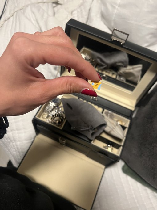 Real players have SIM cards in their collection #myfirstplay https://t.co/8xa4DlKVGL<a href="/tag/myfirstplay"class="tags"><span>#myfirstplay</span></a>