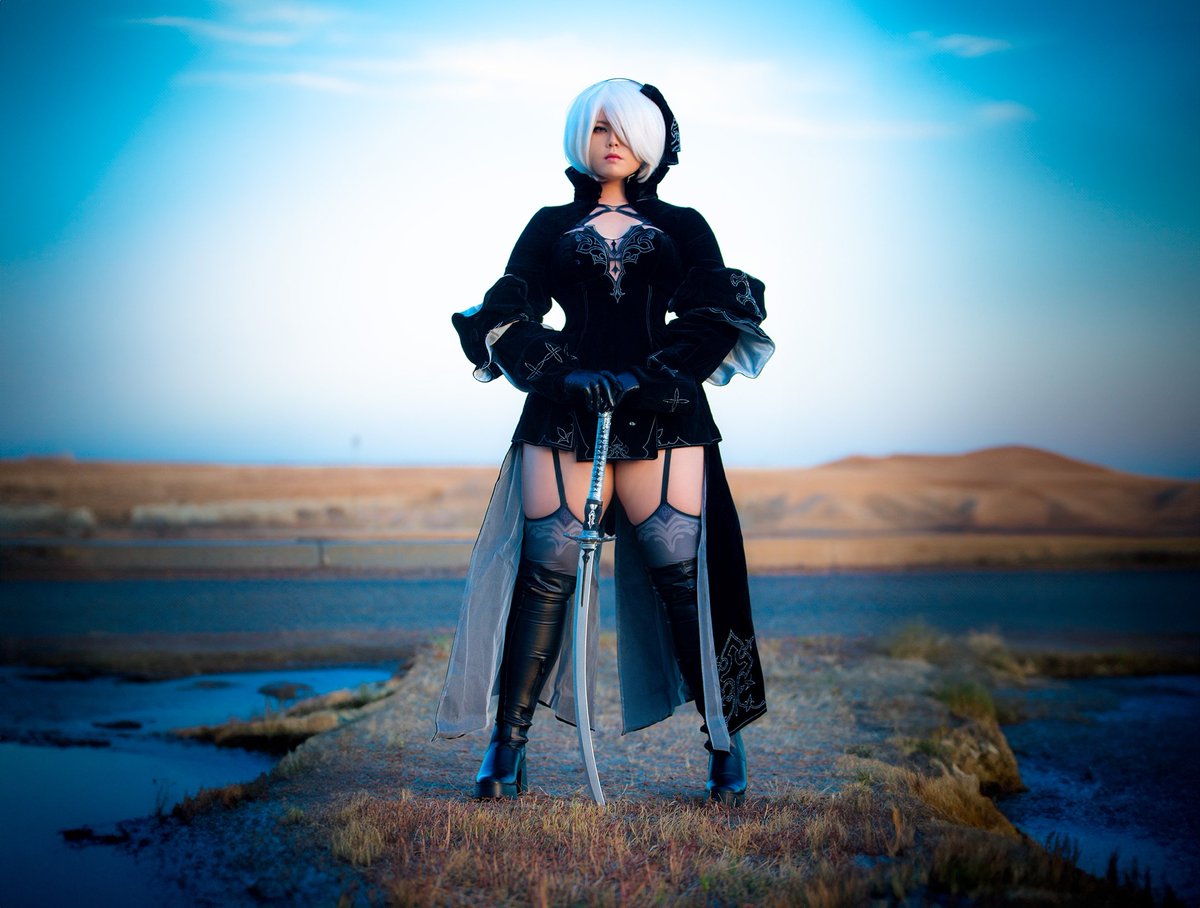 KitsyVen's tweet photo. 2B Alternate Battler cosplay.
Tbh my favorite version of 2B 🖤✨
Cosplay from @uwowocosplay 
.
#2B #cosplay #NieRAutomata #SquareEnix #NieRAutomata #cosplayergirl #videogames https://t.co/iwCuf2RVfo