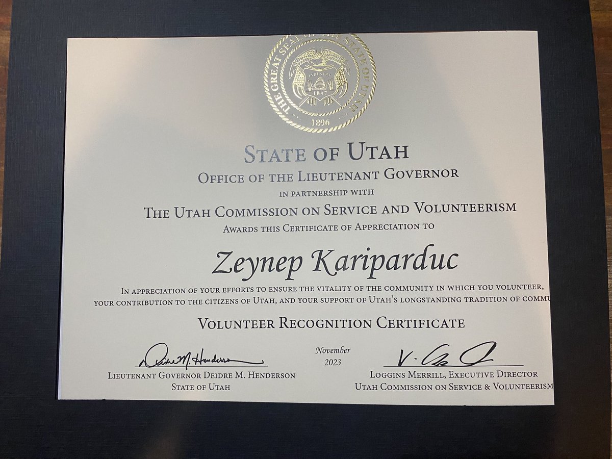I had great honor to receive  #UtahPhilanthropyDay  
Hearts and Hands award for my volunteer service at the Emerald Hills Institute. It is privilege to serve as board member and run community programs.
<a href="/UServeUtah/">UServeUtah</a> 
<a href="/UtahNonprofits/">Utah Nonprofits Association</a> 
<a href="/ehiorg/">Emerald Hills Institute</a> 
<a href="/DeidreHenderson/">Deidre Henderson</a> 
<a href="/LGHendersonUtah/">Lt. Gov. Deidre M. Henderson</a>
