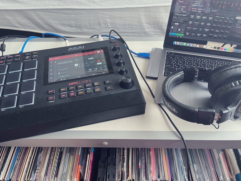 manami60030606's tweet image. 👩🏻‍🍳
#akai
#mpclive2
#beatmake
#hiphopbeats
#SoundCloud