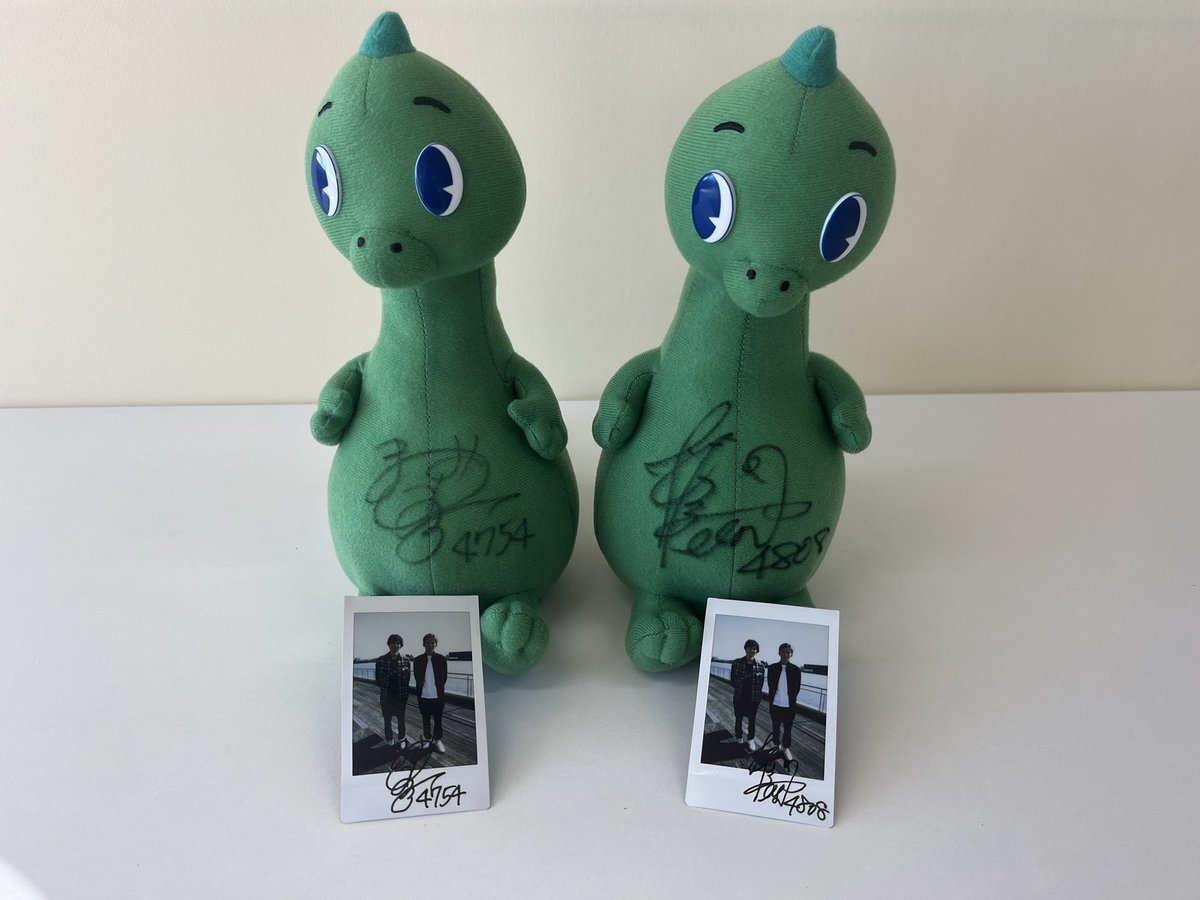 br_tsu_09's tweet photo. お知らせ🦖‼️
松尾充選手、拓選手が地元志摩市の番組に出演したよ🫣本日アップされたから、見てね〜👋

さらにプレゼント企画🎁
充選手、拓選手のサイン入りぬいぐるみ&amp;チェキをプレゼント🤩✌️
僕をフォロ���して、この投稿をいいね&amp;リポストしてね🥺
締切は、11/ 30(木)12時！
https://t.co/EORMtFNPIf https://t.co/T8OrAKbQwN