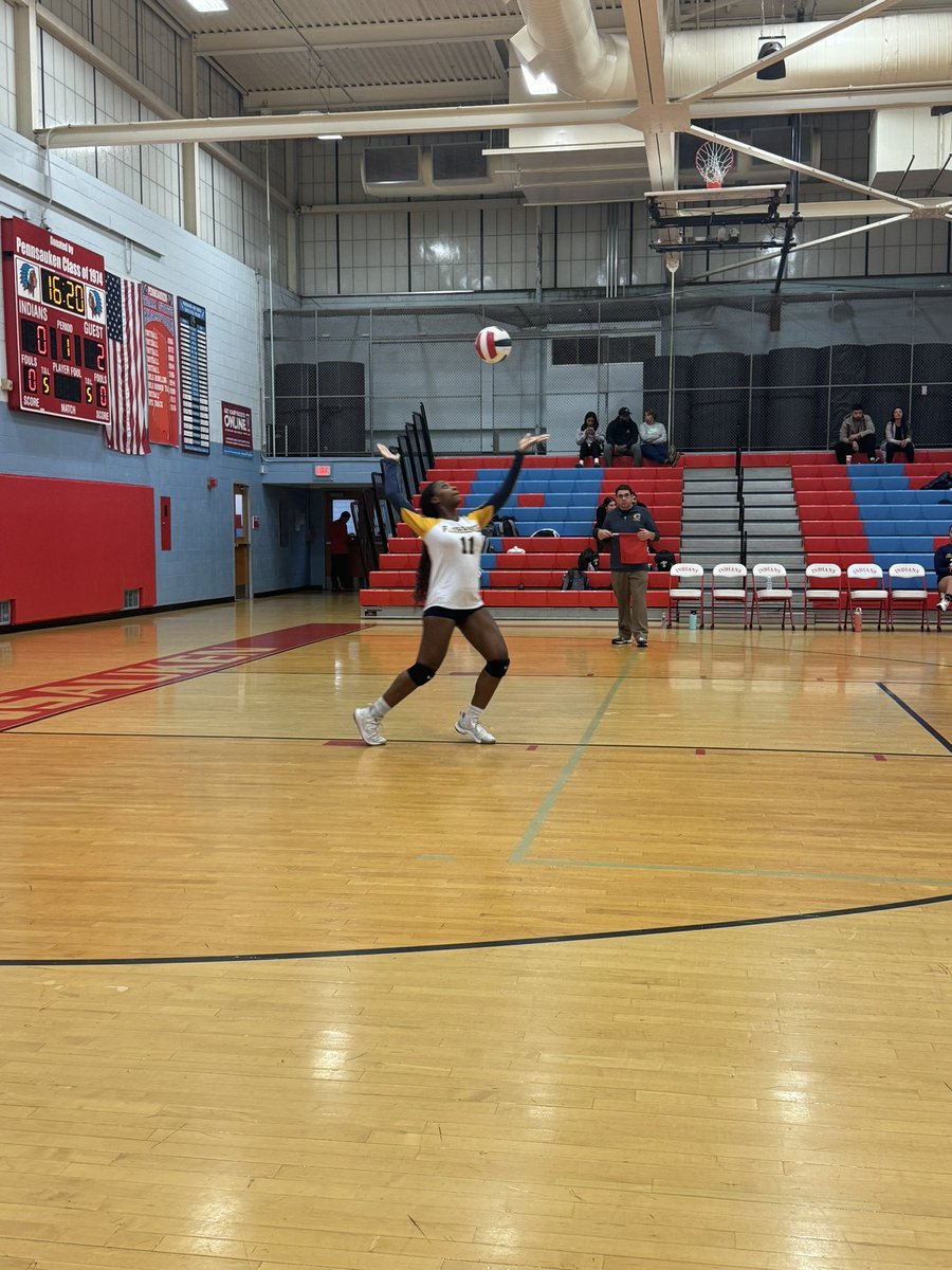 FTSD_Volleyball's tweet photo. Tonight was the BCSL All Star match at Pennsauken. Congratulations to our very own Zakia Loftin and all the other players that were chosen! And a huge thank you goes out to the teammates that were there supporting ⚡️ https://t.co/SG8tociYbB
