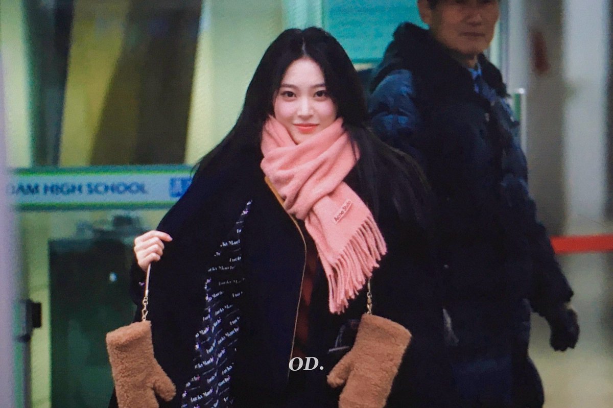 교복 보여줌ㅜㅜ♡