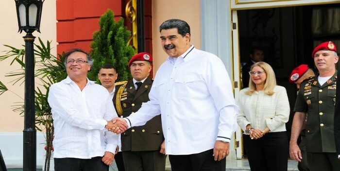 El Toque de Diana tweet media
