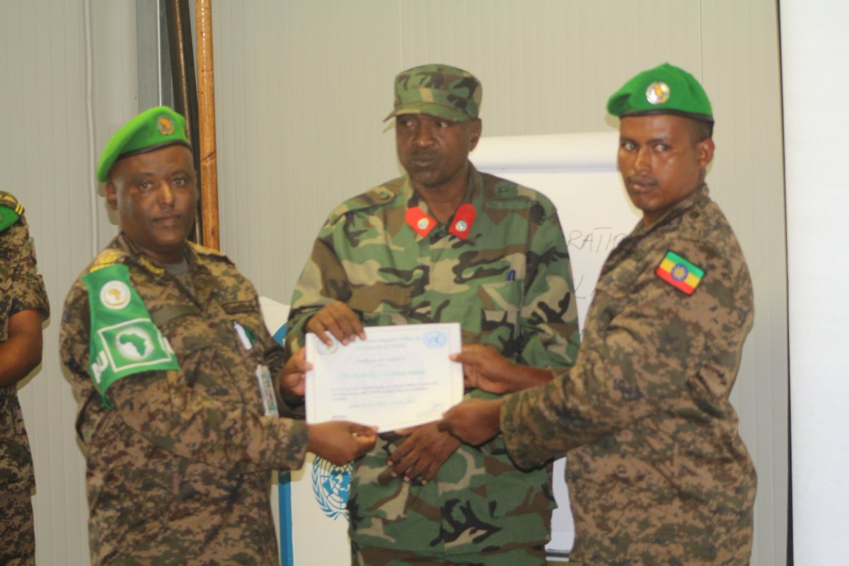 60thDivision's tweet photo. The Deputy Commander of  60th Division SNA Mr. Ali Habad, has given training to some of the officers of the 60th Division and senior officers of the Sector 3 Command of Atmis in Baidoa. This training was conducted by the UNSOS  and trained in piloting international airports. https://t.co/VB3aC8d3V2