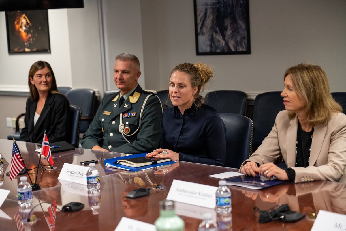 DOW_Policy's tweet photo. A/USDP Sasha Baker met with Norwegian State Secretary for Defence Anne Marie Aanerud. The leaders discussed enduring support for Ukraine, Nordic security, the importance of ongoing Allied unity, and enhanced bilateral cooperation 🇺🇸🇳🇴More here: https://t.co/kpO8miTIhU https://t.co/buGwzAWEgp