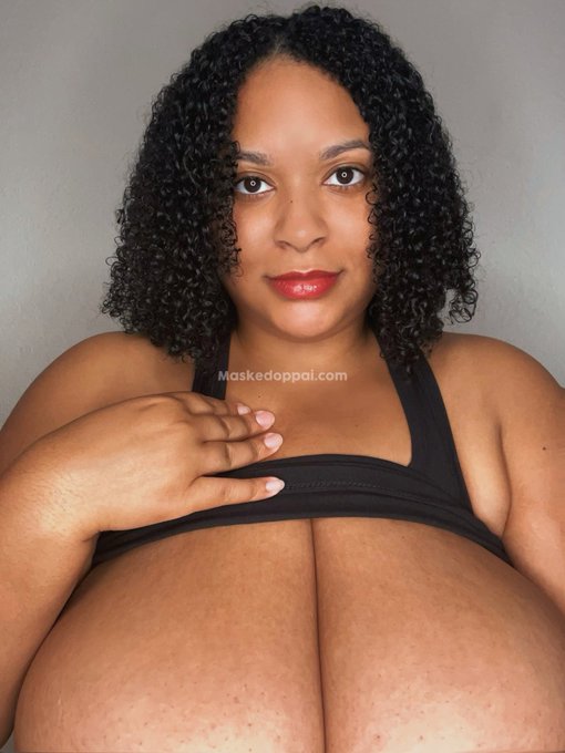 Thanks for 250k!!! 🥳  The bigger my account grow the bigger these grow 🥳 https://t.co/8OAicykDSo<a href="/tag/newprofilepic"class="tags"><span>#newprofilepic</span></a>