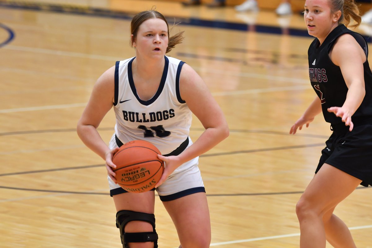 🏀 | Megan Belt sees her first game action since last season's CIT. Glad to see you back, Megan!