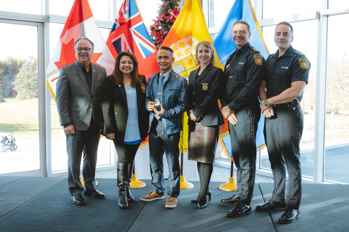 CAOLJackson's tweet photo. Today we had the honour to celebrate our incredible members who marked 10 &amp; 15 years of service w/@PeelPolice. The continued growth &amp; diversification of #civilian professionals in policing reflects the pace of #progress &amp; contributions to keeping communities safe #thisisprp #cswb https://t.co/zK2UP8a8oF
