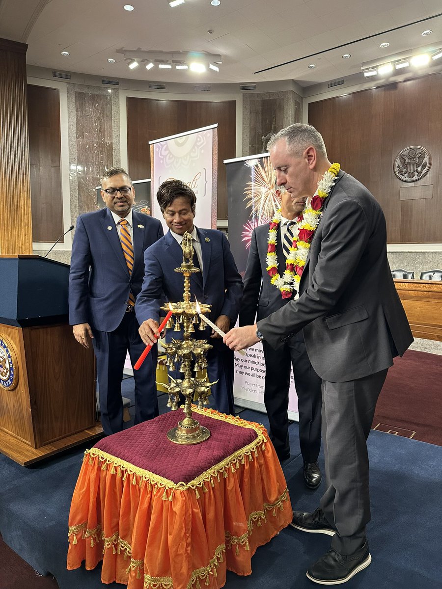 BAPS_PubAffairs's tweet photo. Our sixth diya lighting tonight at #DiwalionCapitolHill featured @RepBrianFitz, @RepShriThanedar, &amp; Chairman @BharatPatelFL of @AAHOA. https://t.co/Krru7I7L5p