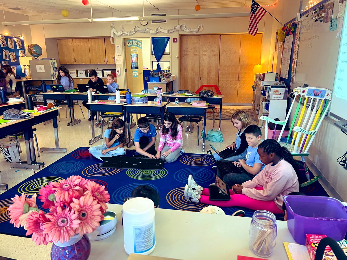 arbucci_sarah's tweet photo. Our favorite way to practice science vocabulary is, no doubt, Quizlet Live. I had to drag (no exaggeration) these kids out of science class and out to recess! @WPSCMSocial #wiltonwayct #cidermillway https://t.co/szHYil5AS8
