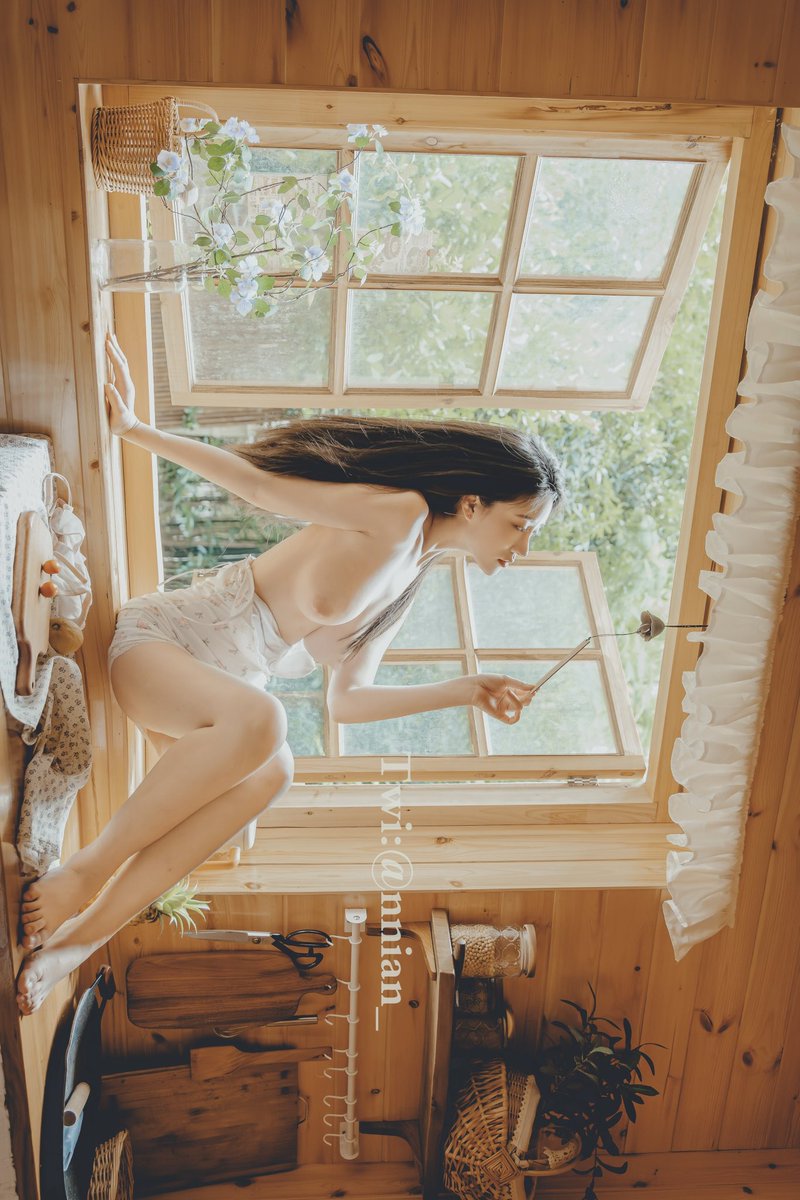 Morning 

#年年  #纯欲   #写真販売 https://t.co/vO6uVaAQJl