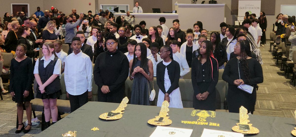 melanie_kellam's tweet photo. Last evening, @WMSHCS inducted over 100 new BETA Club members.  These students possess the "keys" of  achievement, character, leadership, and service.  Thank you, @wilkerson_banks @LindseyClass and @MrsTChapp, for organizing a world-class ceremony. #WinningForKids https://t.co/4O138uIyG2