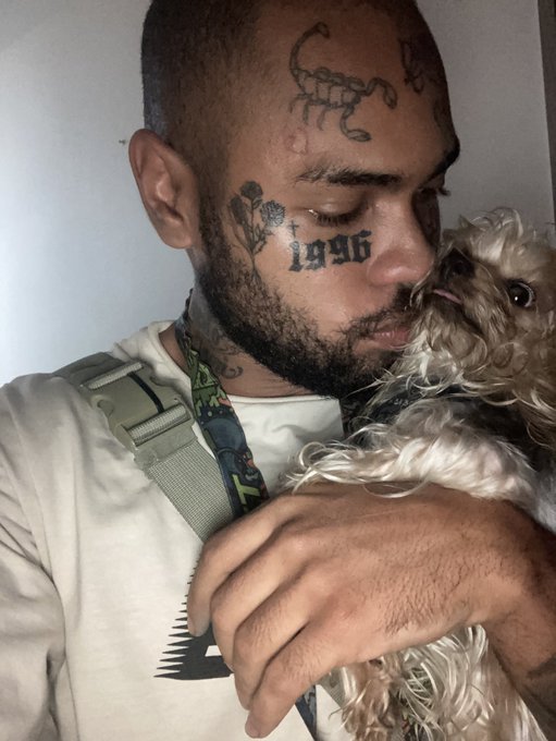 Con la real https://t.co/UWTRqvDAj1<a href="/tag/nuevafotodeperfil"class="tags"><span>#nuevafotodeperfil</span></a>