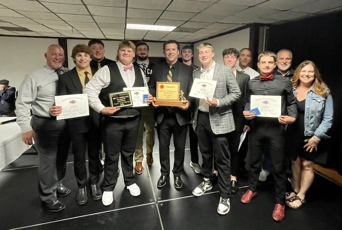 svtouchdownclub's tweet photo. Congrats to our Wildcats that were honored tonight at the WRC All Conference Banquet! Dallas Coleman, Dominic Garzolini, Dylan Hill, Alex Shryock, Parker Weir, Zack Hess, Aaron Kersey, &amp; Carter Wood 
WRC All Conference Champ: Coach Barrett &amp; the SV Wildcats 
#VisorUp #OwnTheRiver https://t.co/W9CHNVKFa7