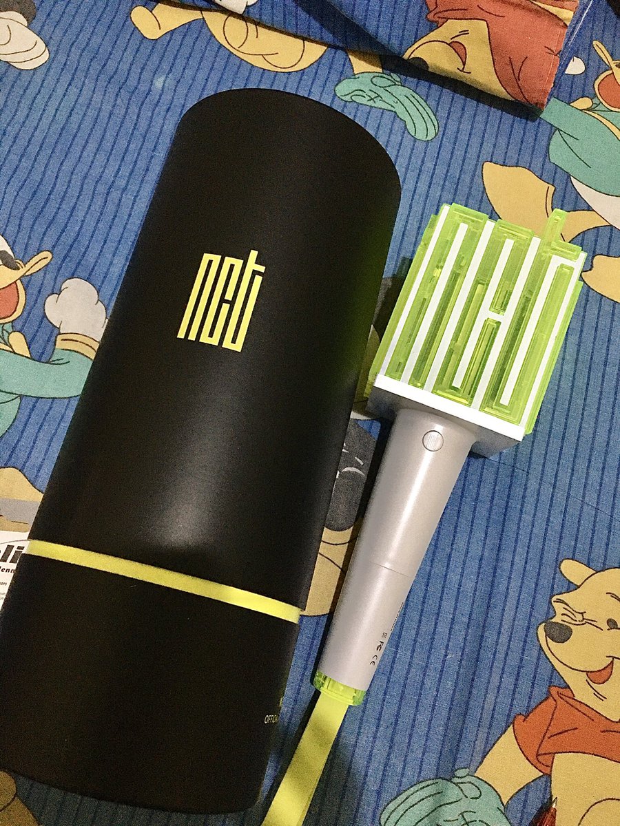 haeloverj's tweet photo. WTS LIGHSTICK NCT OFFICIAL 500K
condi bisa dm ke aku,,pembelian di bulan 16 desember 2022 baru di pake pas tds2 jkt 
#wts #wtsls #wtsnct #lighstick https://t.co/ENFdaSRJXY