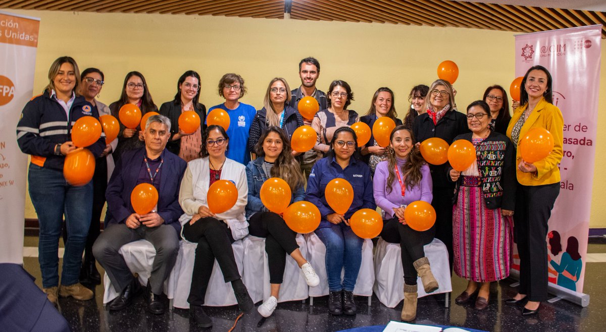 UNFPAGuatemala's tweet photo. Las expertas afirmaron que era fundamental la coordinación interinstitucional de acciones para el
abordaje adecuado y la prevención de la violencia contra las mujeres, adolescentes y niñas.
#FinViolenciaYa #Unete https://t.co/0m3ur5sDd5