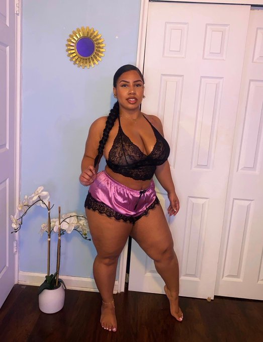 💜🌙 https://t.co/xAawjji2gX