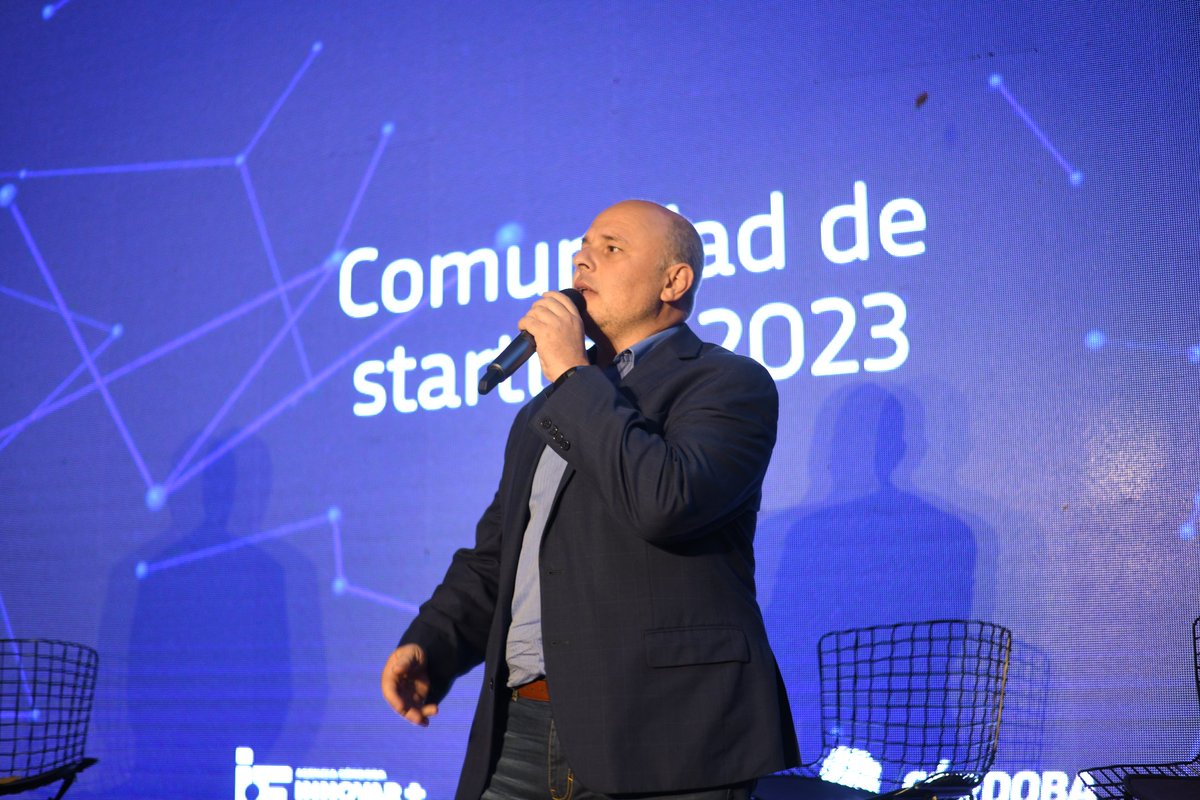 AgenciaIyE's tweet photo. @pabloiperalta Brindaron unas palabras de cierre autoridades y representantes de diferentes instituciones del ecosistema de emprendimiento e innovación de la provincia. https://t.co/n6kCjja1XM