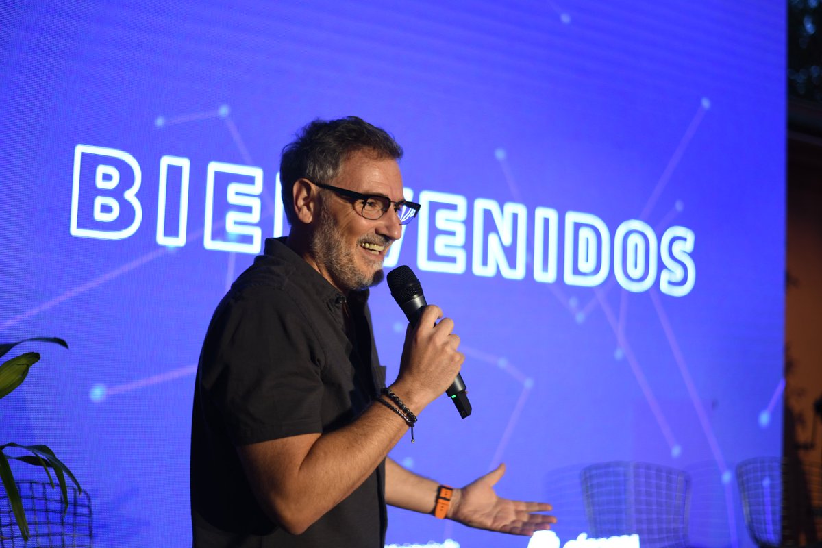 AgenciaIyE's tweet photo. @pabloiperalta Brindaron unas palabras de cierre autoridades y representantes de diferentes instituciones del ecosistema de emprendimiento e innovación de la provincia. https://t.co/n6kCjja1XM