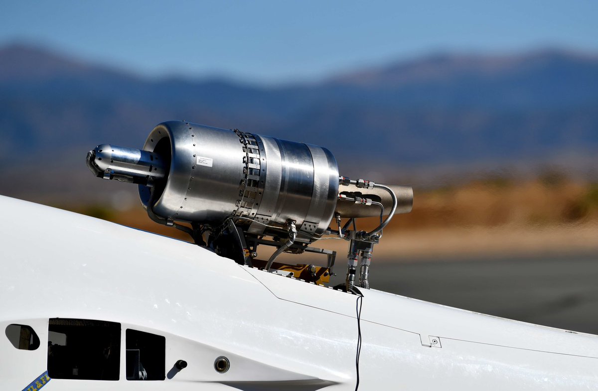 Airbus's tweet photo. Guess what's so special about this engine? 
A clue 🕵️‍♂️🗝️: it's not powered by fossil fuel. 
Stay tuned for more info! https://t.co/dV7YVjjDDn