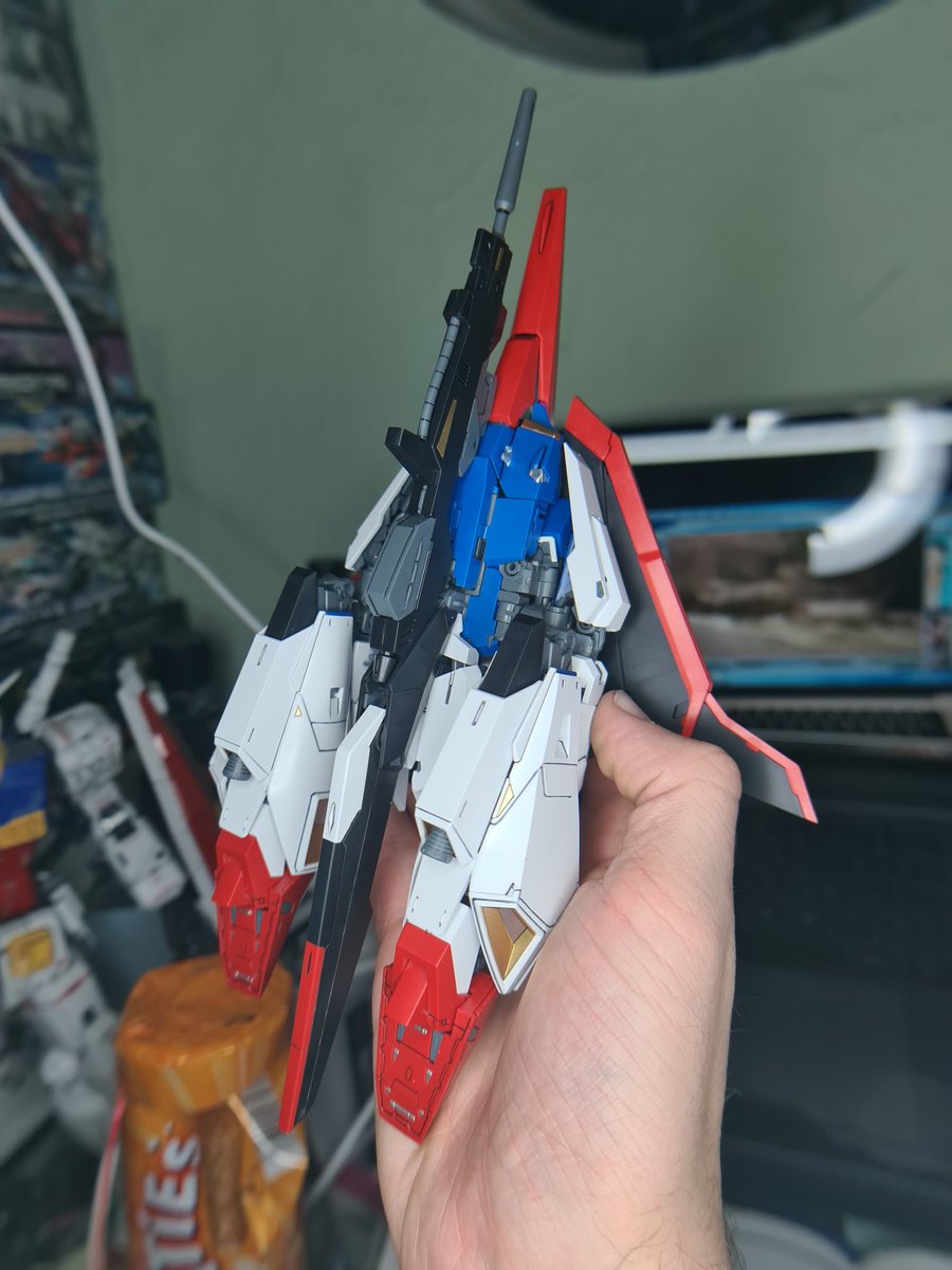 SingleShot93's tweet photo. Day 14 of #gundamber finished up on the zeta 2.0 fun buils now decals #MG #Mastergrade #gundam #gunpla #plamo #plasticmodels #plasticmodel #bandai #universalcentury #verka #gundamzeta #aeug #japan #gunplabuilder #plamo #painting #custom #details #detailing #gunplauk #ガンダム https://t.co/8zPQhJl0oL