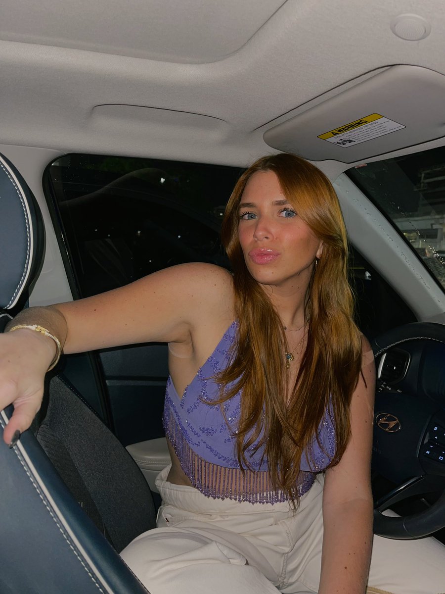 gabi 🤍 tweet media