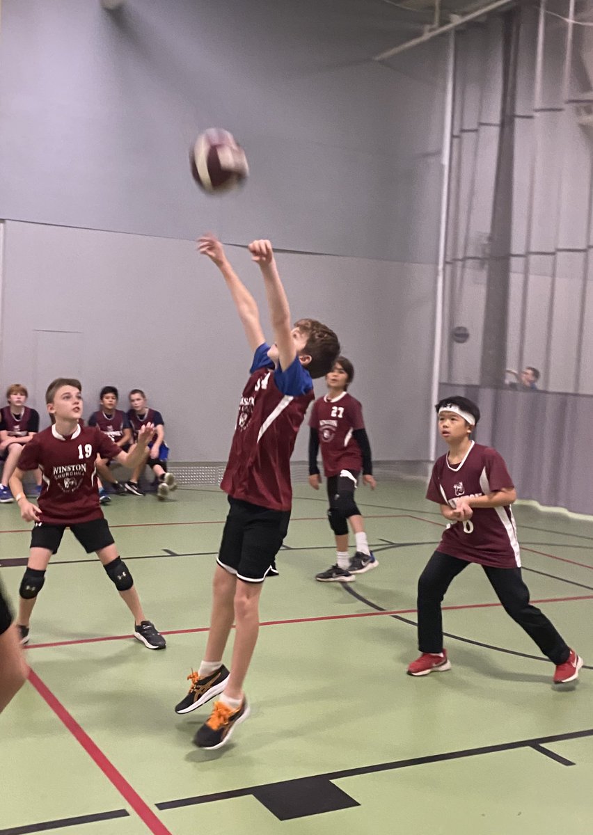 MsKhasClass's tweet photo. Thrilled to get to accompany @MsRochefort03 and the boys volleyball teams to their tournament today. They were enthusiastic, energized and encouraging of each other as they played and practised their skills. The @WinstonPSLDSB Volleyball Bulldogs have lots to feel proud about! https://t.co/ak9mQ8O2wP