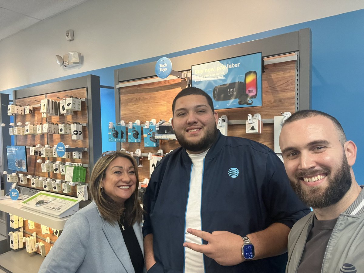Hope Chapman (@hope_chapman) on Twitter photo Store visits in Hartford this week with our newest Rockstar 🌟 ARSMi <a href="/DillonTymonNE/">Dillon Tymon</a> <a href="/pnixnix/">Peter Nixon</a> <a href="/WendyMWhite/">Wendy Musselwhite</a> <a href="/LizFrazee6/">Liz Frazee</a> <a href="/AR_Retail_Chnnl/">Authorized Retail Channel</a> Store visits in Hartford this week with our newest Rockstar 🌟 ARSMi <a href="/DillonTymonNE/">Dillon Tymon</a> <a href="/pnixnix/">Peter Nixon</a> <a href="/WendyMWhite/">Wendy Musselwhite</a> <a href="/LizFrazee6/">Liz Frazee</a> <a href="/AR_Retail_Chnnl/">Authorized Retail Channel</a>