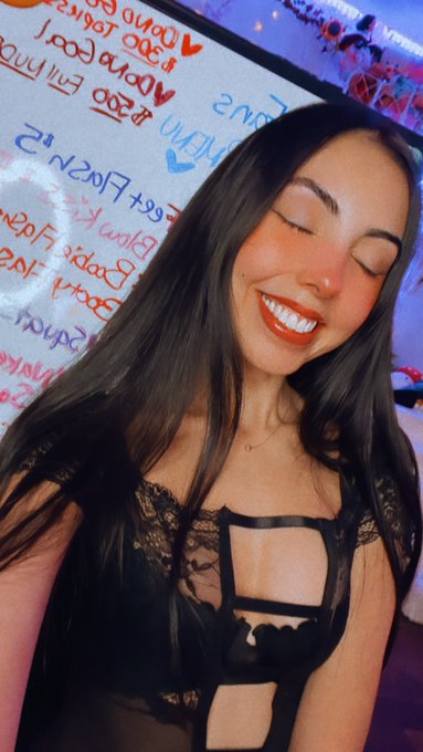 LIVE ON THE 🌶️  Link in Bio🥰 https://t.co/hNEwk62Emv<a href="/tag/brunette"class="tags"><span>#brunette</span></a><a href="/tag/cosplayer"class="tags"><span>#cosplayer</span></a><a href="/tag/cosplay"class="tags"><span>#cosplay</span></a><a href="/tag/morticiaaddams"class="tags"><span>#morticiaaddams</span></a>